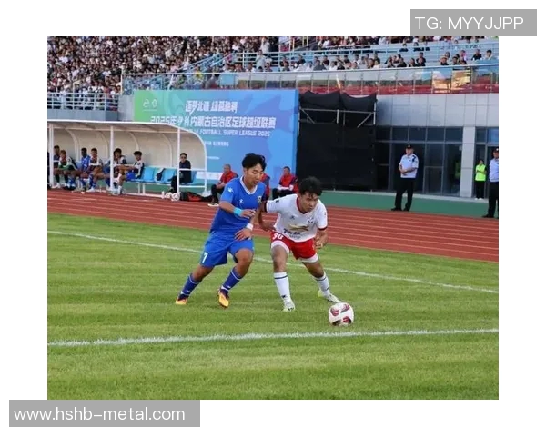 足球场上的风采与激情 展现球星帅气瞬间的无限魅力